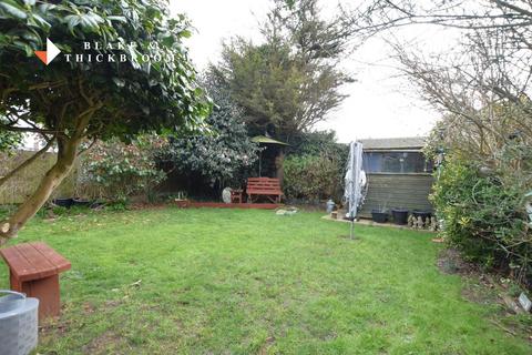 2 bedroom semi-detached bungalow for sale, Colchester Road, Holland-on-Sea