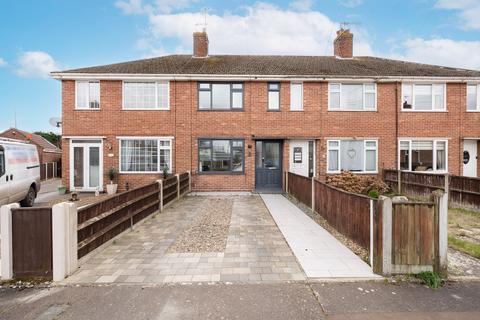 2 bedroom terraced house for sale, Lynton Gardens, Lowestoft