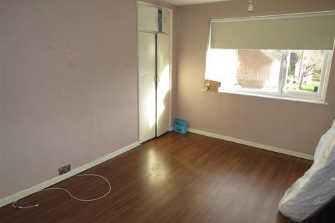 25 Chattock Close, Birmingham, B36 8AJ