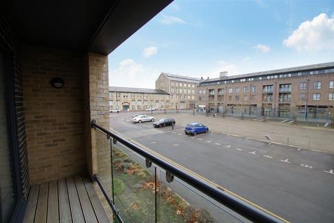 1 bedroom apartment to rent, Fire Fly Avenue, Swindon SN2