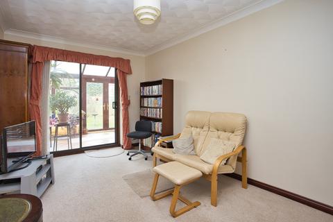 3 bedroom detached house for sale, Sydcot Drive, Deal, CT14