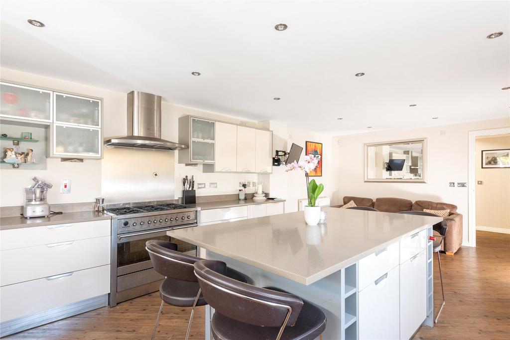 Kitchen/Breakfast