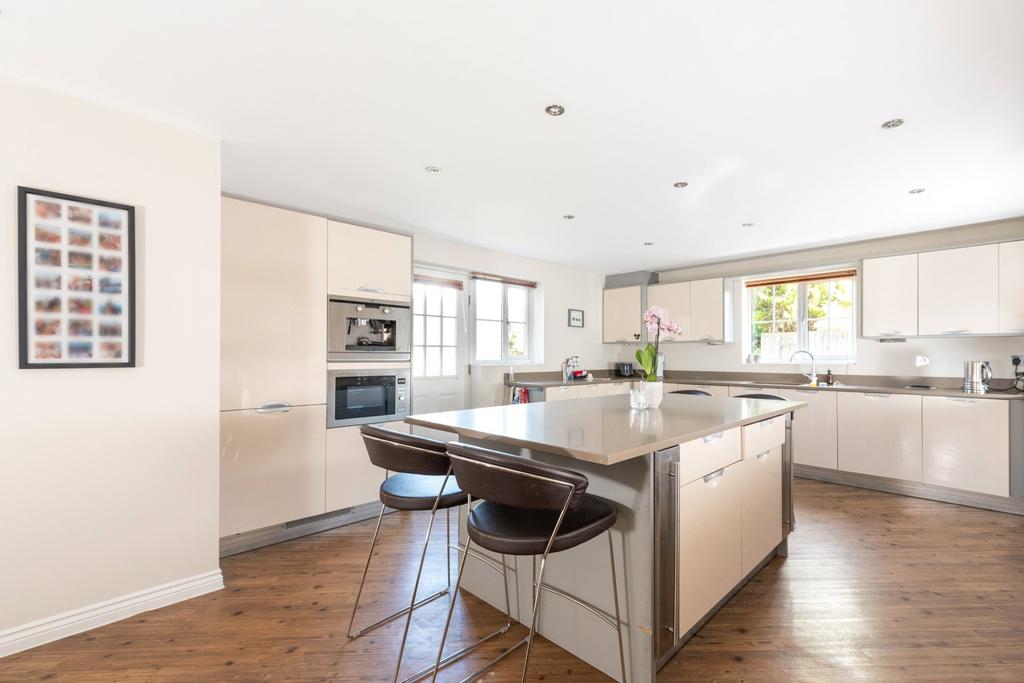 Kitchen/Breakfast
