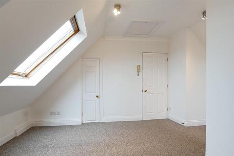 1 bedroom house to rent, Stocker Road, Bognor Regis