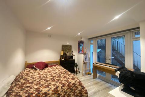 4 bedroom apartment to rent, Jubilee Street, Whitechapel, E1