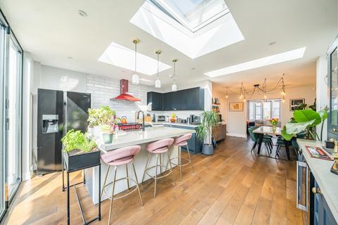 83 Balmoral Road, Harrow, HA2 8TE