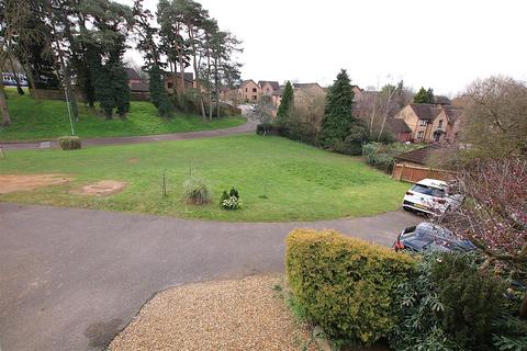 3 bedroom detached house for sale, Stanford Way, East Hunsbury