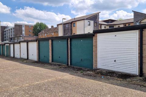 Garage to rent, Pelican Way, Letchworth Garden City SG6