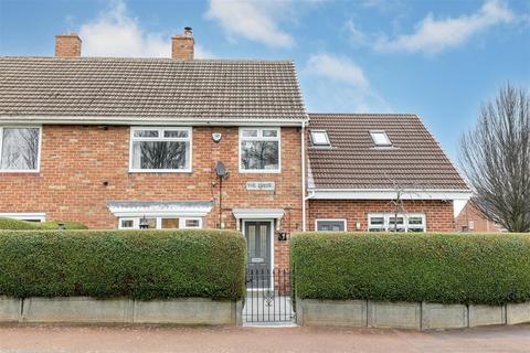 4 bedroom house for sale, The Green, Gosforth