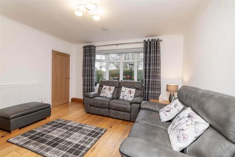 4 bedroom house for sale, The Green, Gosforth