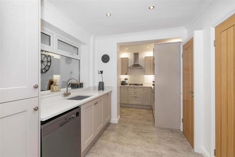 4 bedroom house for sale, The Green, Gosforth