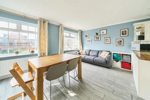 5 Birch Tree View, Lightwater, GU18 5TZ