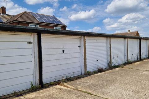 Garage to rent, Ordelmere, Letchworth Garden City SG6