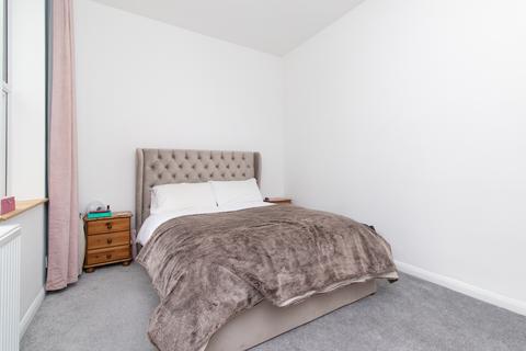 2 bedroom flat for sale, Edgar Road, Cliftonville, CT9