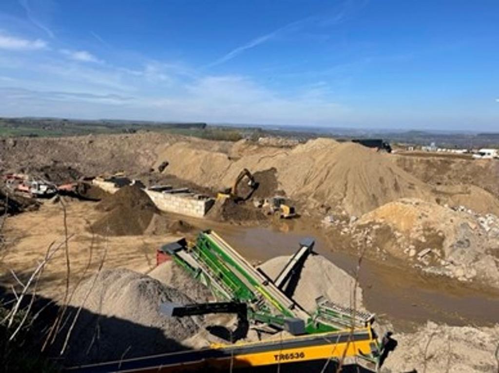 Lot 1   the quarry