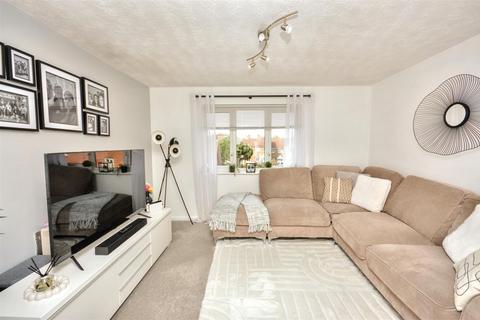 2 bedroom flat for sale, Broad Oak Close, Eastbourne