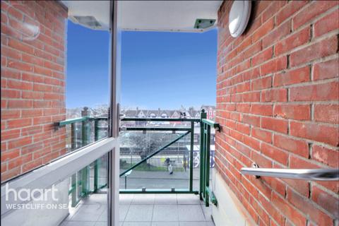 2 bedroom retirement property for sale, Hamlet Court Road, Westcliff-On-Sea
