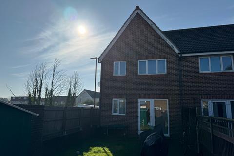 3 bedroom end of terrace house to rent, Gorse Cover Road, Severn Beach, Bristol, BS35