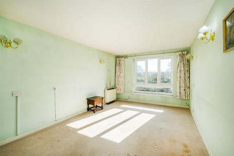 1 bedroom retirement property for sale, Oak Lodge, Cambridge Road, Wanstead