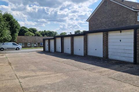 Garage to rent, Periwinkle Close, Barkway SG8