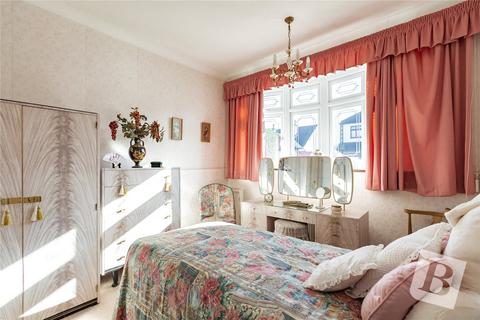 30 Stanley Road, Hornchurch, RM12 4JN