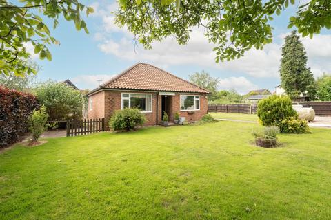4 bedroom detached bungalow for sale, Norwich Road, Scoulton