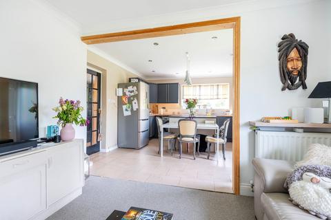4 bedroom detached bungalow for sale, Norwich Road, Scoulton