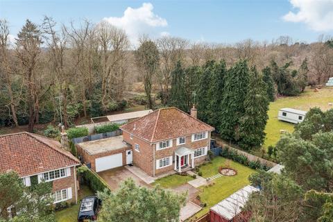 4 bedroom detached house for sale, Bakerswood Close, Heath And Reach, Bedfordshire