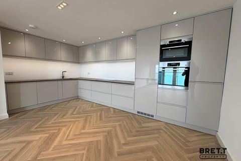 2 bedroom flat to rent, 31 Smoke House Quay, Milford Haven, Pembrokeshire. SA73 3BD