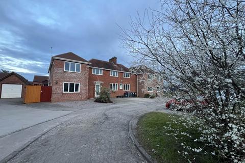 1 bedroom flat to rent, Arras Close , Trowbridge , Wiltshire