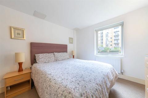 1 bedroom apartment to rent, Lowry House, London E14