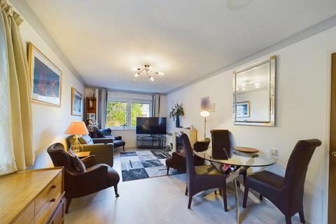 1 bedroom flat for sale, Millburn Court, Perth PH2