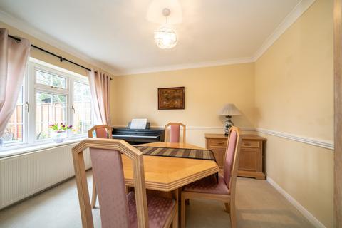 4 bedroom link detached house for sale, Greystoke Close, Berkhamsted HP4