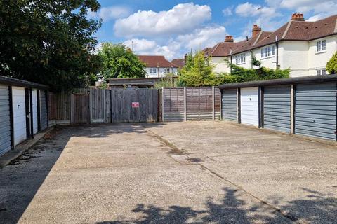 Garage to rent, Cromwell Road, Letchworth Garden City SG6