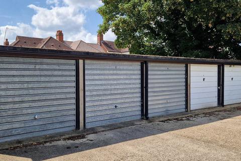 Garage to rent, Cromwell Road, Letchworth Garden City SG6