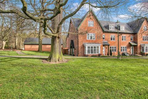 4 bedroom end of terrace house for sale, Woodend Court, The Wynd