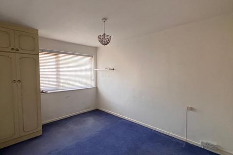 3 bedroom terraced house to rent, Ilford, IG6