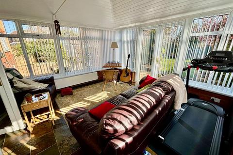 48 Cheyne Garth, Hornsea, HU18 1BF