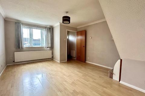 9 Claregate, Northampton, NN4 0QZ