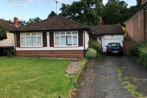 2 bedroom bungalow to rent, Tomswood Road, Chigwell IG7