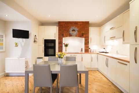 35 Ashbury Drive, Sheffield, S8 8LE