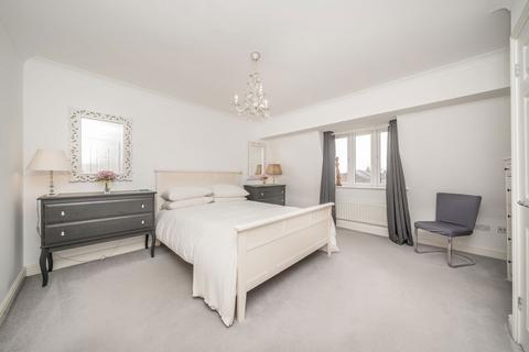 3 bedroom house for sale, Elizabeth Gardens, Old Isleworth TW7