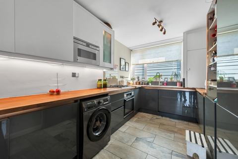 19 Woodmere, London, SE9 5NT