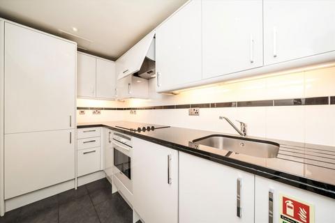 1 bedroom flat to rent, Hertford Street, London W1J