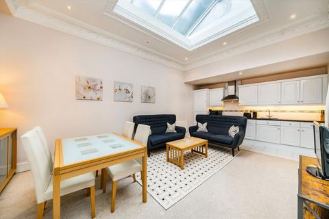 1 bedroom flat to rent, Hertford Street, London W1J