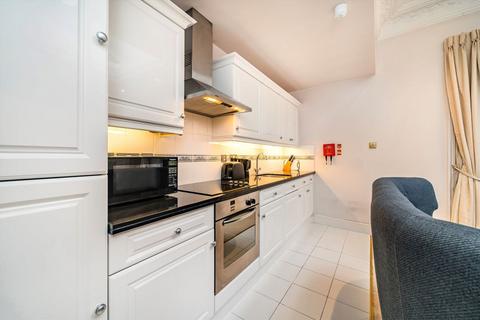 1 bedroom flat to rent, Hertford Street, London W1J