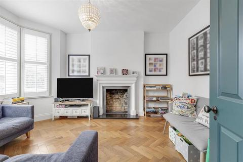 4 bedroom end of terrace house for sale, Bangalore Street, London, London, SW15 1QD