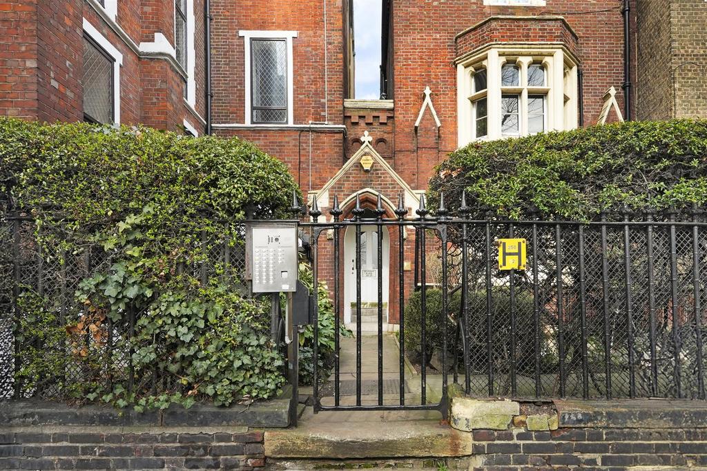 St James Court