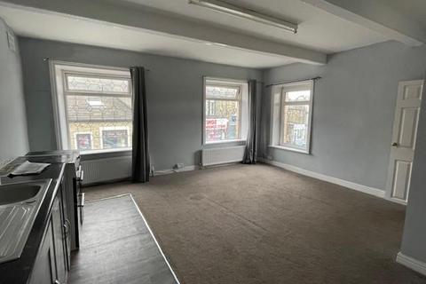 Apartment to rent, High Street Place, Queensbury BD13