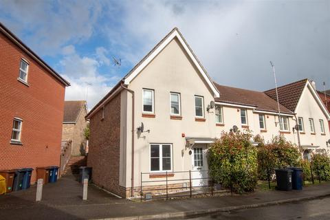 3 bedroom end of terrace house to rent, Chapelwent Road, Haverhill CB9